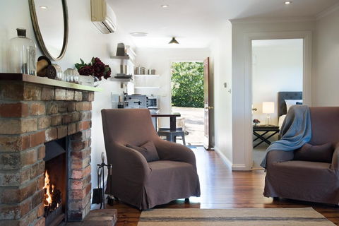 Argus Hill Cottage - e-Seniors 3