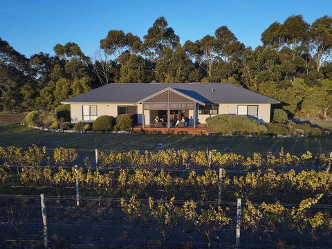 Arimia Estate Guesthouse - e-Seniors 0