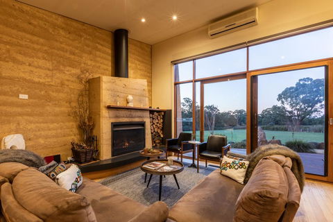 Arinya Retreat Daylesford - e-Seniors 1