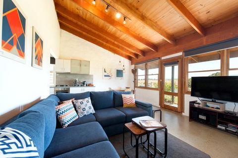 Art At Linden Gate - e-Seniors 0