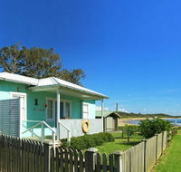 Aurora Beachfront Cottage - e-Seniors