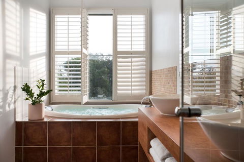 Azure Daylesford - e-Seniors 2