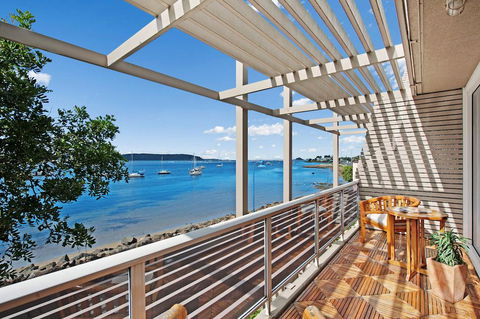 Bay Breeze Boutique Accommodation - e-Seniors 1