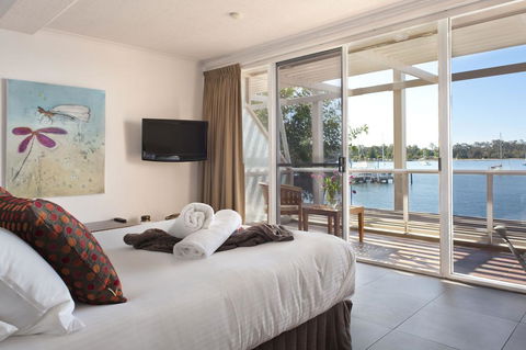 Bay Breeze Boutique Accommodation - e-Seniors 3
