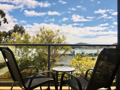 Bays Rest - e-Seniors 0