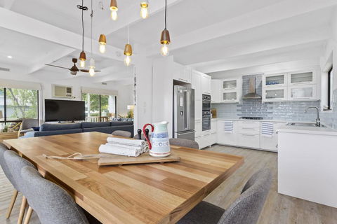 BAYSHORE - DROMANA - e-Seniors 1