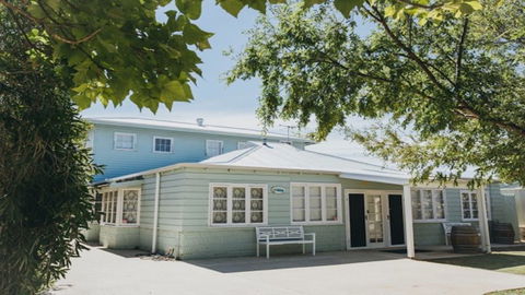 Beach Buoys House - e-Seniors 3