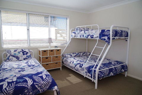 Beach Club 2, 5 Gowing Street - e-Seniors 1