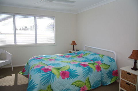 Beach Club 2, 5 Gowing Street - e-Seniors 2