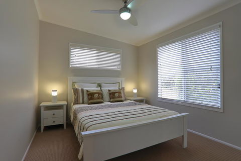 Beach Cottage On Cassia Avenue, Central Coolum Beach - e-Seniors 2