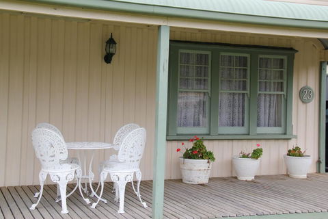 Beach Holiday Cottage - e-Seniors 0