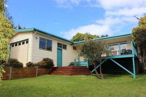 Beach House @ Smiths Beach - e-Seniors 0