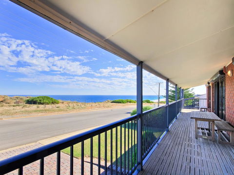 Beach House At Moana - e-Seniors 0
