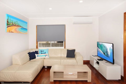 BEACH, SHOPS & FABULOUS VACATION HOME! - e-Seniors 3