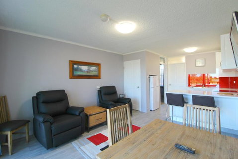 Beachfront 4, 25 Willow Street - e-Seniors 1