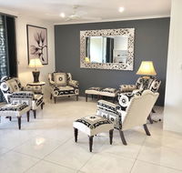 Beachfront Apartment- Paringa - e-Seniors