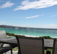 BEACHHOUSE BINALONG Luxury waterfront holiday house at Bay of Fires - e-Seniors