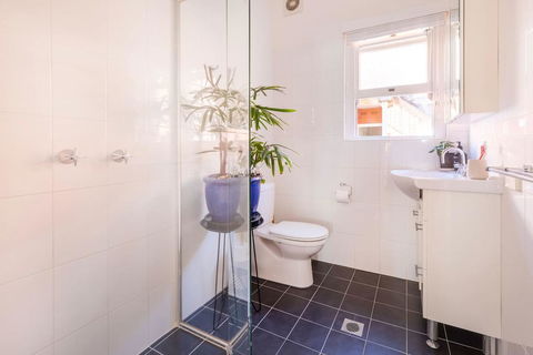 Beautiful Beach Home In Superb Location - e-Seniors 3