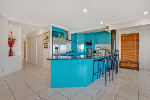 Beautiful Waterfront Home- CHELSEA - e-Seniors 3