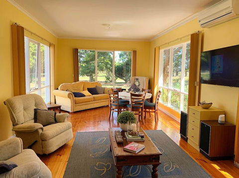 Bellaghy Cottage - e-Seniors 0