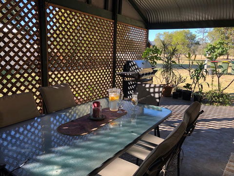 Bellmeadow Homestead - Historic Getaway - e-Seniors 1