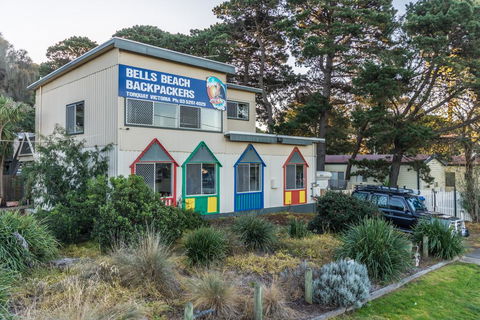 Bells Beach Backpackers - e-Seniors 0