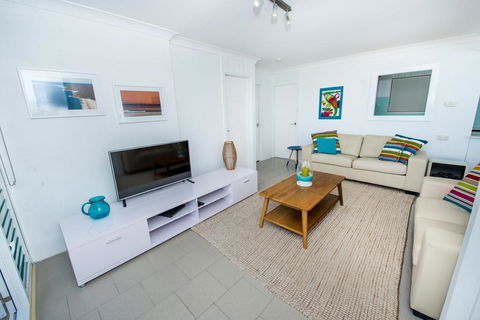 Boulder Bay Rd, Unit 1/19 - e-Seniors 1