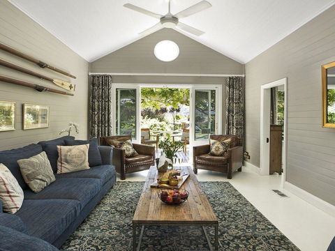 Bourne Cottage - Perfect For All Seasons - e-Seniors 3