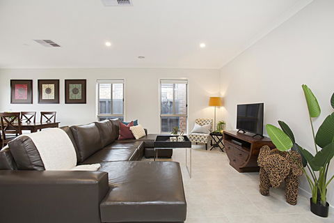 BOUTIQUE STAYS - Carinya - e-Seniors 2