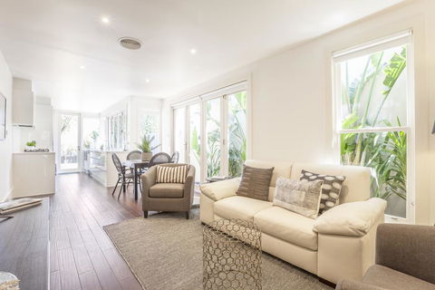 Boutique Stays - South Yarra Lane - e-Seniors 0