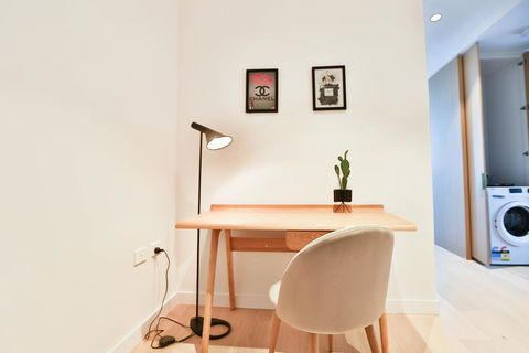 Box Hill Central Sky One Apartment - e-Seniors 2