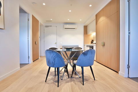 Box Hill Central Sky One Apartment - e-Seniors 3