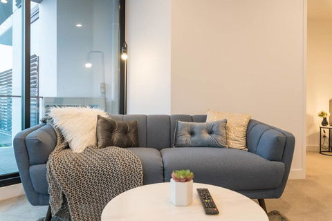 Box Hill Garden View 1 Bedroom Apartment - e-Seniors 1