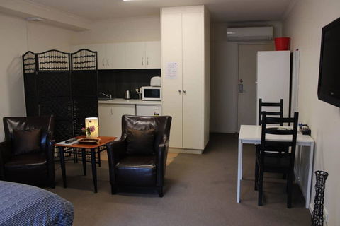 Box Hill Studio 3 At Canterbury Gardens - e-Seniors 2