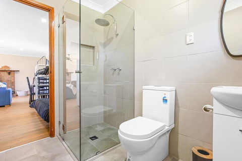 Braeside Cabin Two - Alphitonia - e-Seniors 1