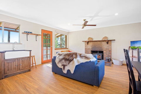 Braeside Cabin Two - Alphitonia - e-Seniors 3