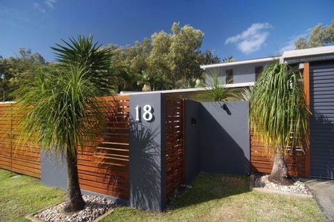 Bramston Beach - Luxury Holiday House - e-Seniors 2