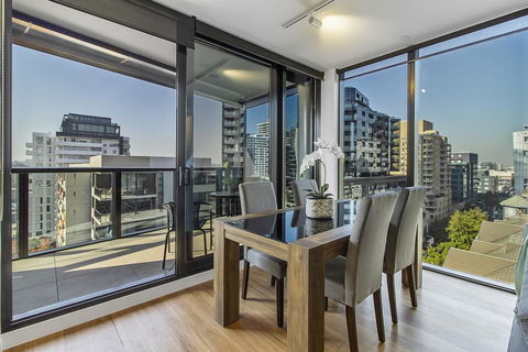 Brand New Luxury Pad In Shopping And Dining Mecca - e-Seniors 0