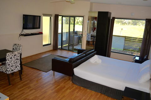 Bimbi Park - Camping Under Koalas - e-Seniors 1