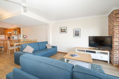 Birchgrove Terrace, Unit 4, Recreation Lane - e-Seniors 3
