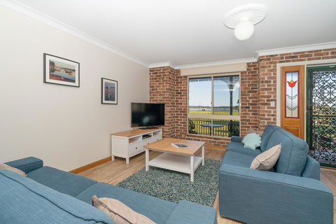 Birchgrove Terrace, Unit 4, Recreation Lane - e-Seniors 2