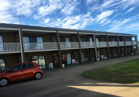 Black Swan Motor Inn - e-Seniors 1