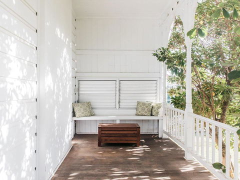 Blake House - Iconic Coastal Homestead - e-Seniors 1