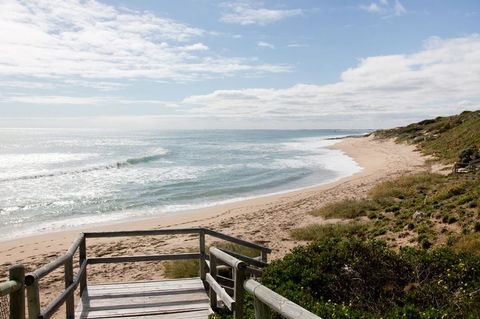 Blue Bay Beach Stay - Mandurah - e-Seniors 1