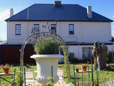 Blue Bell Inn - e-Seniors 1