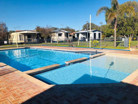 Broadwater Beach Cottage With WiFi - e-Seniors 0