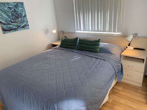 Broadwater Beach Cottage With WiFi - e-Seniors 1