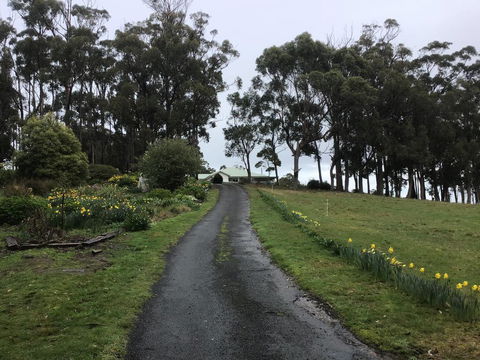 Bruny Sunset Beach GateAway - e-Seniors 1