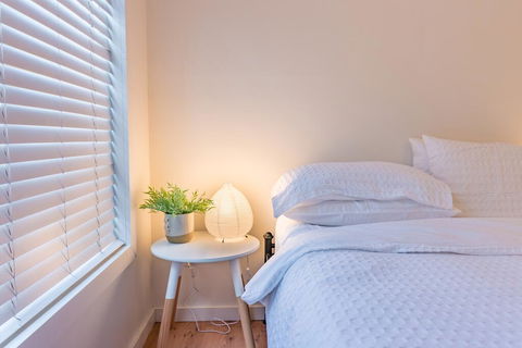 Bush Hideaway By The Beach - e-Seniors 1