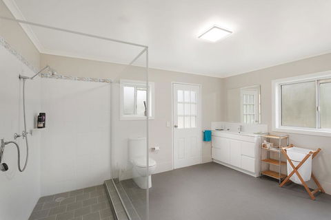 Bush Retreat With Private Pool - e-Seniors 1